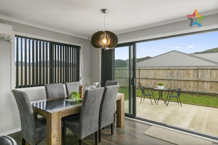 Photo of property in 10 Jack Vaughan Grove, Wainuiomata, Lower Hutt, 5014
