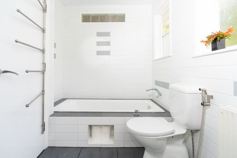 Photo of property in 38 Sidlaw Street, Strathmore Park, Wellington, 6022