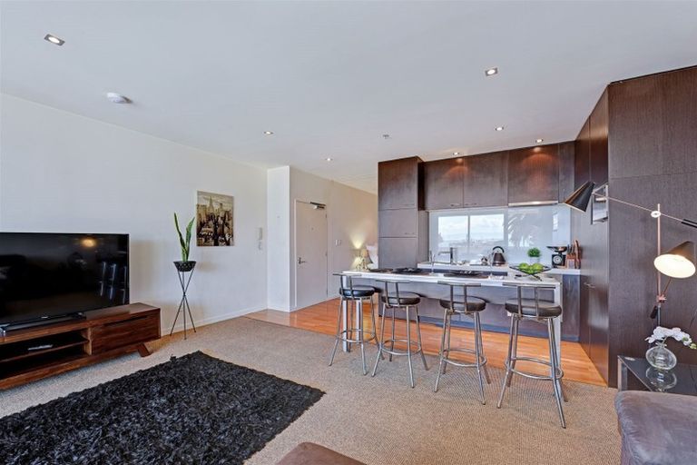 Photo of property in Latitude 41, 2/269 Wakefield Quay, Stepneyville, Nelson, 7010