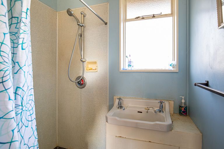 Photo of property in 6 Ormaglade Place, Millers Flat, Roxburgh, 9572