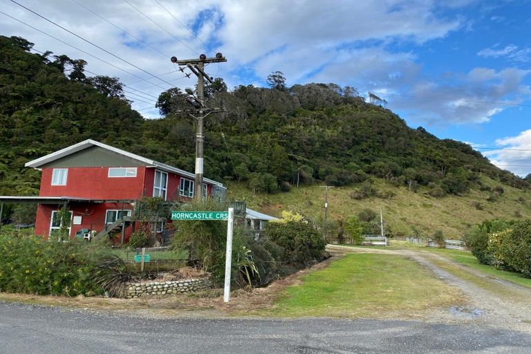 Photo of property in 2 Horncastle Crescent, Little Wanganui, Karamea, 7893