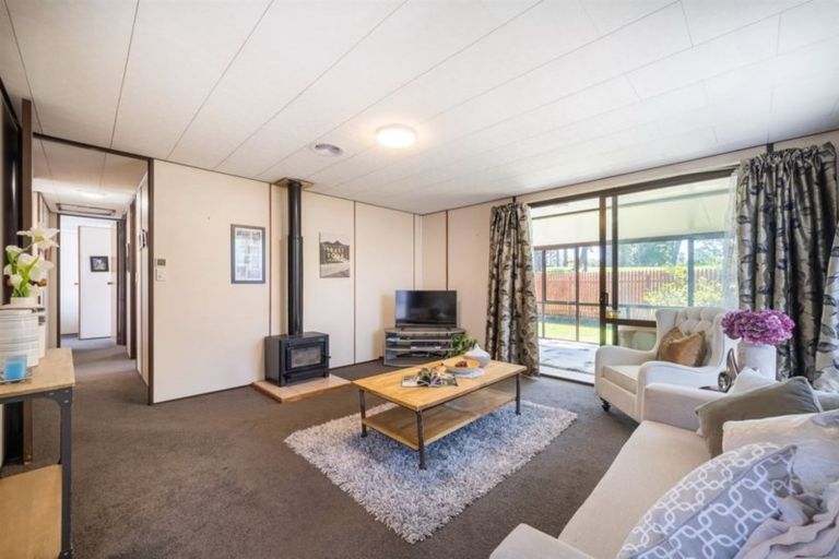 Photo of property in 1/163 Portage Road, New Lynn, Auckland, 0600