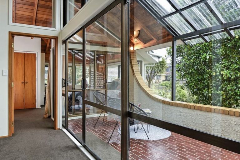 Photo of property in 34 Seacliffe Road, Hillsborough, Auckland, 1042