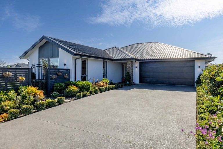 Photo of property in 36 Chatsworth Avenue, Rangiora, 7400