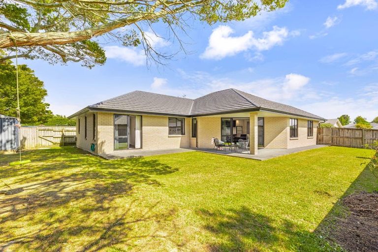 Photo of property in 10 Pititi Lane, Kumeu, 0810