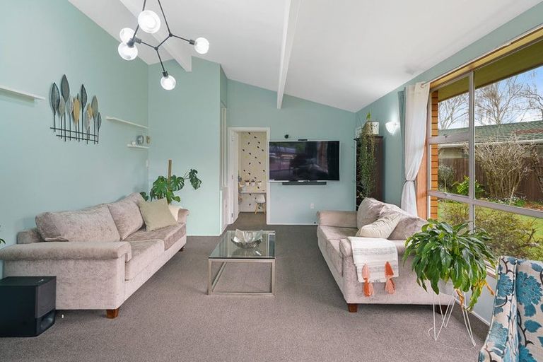 Photo of property in 23 Mendip Place, Casebrook, Christchurch, 8051