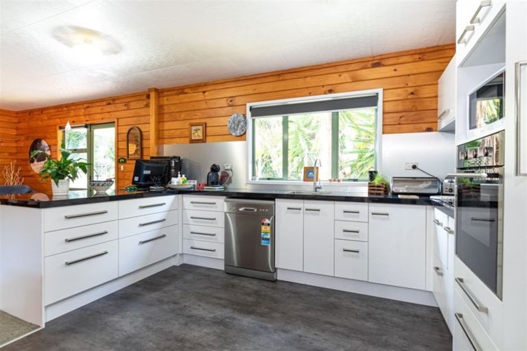 Photo of property in 2/53 Hellyers Street, Birkdale, Auckland, 0626