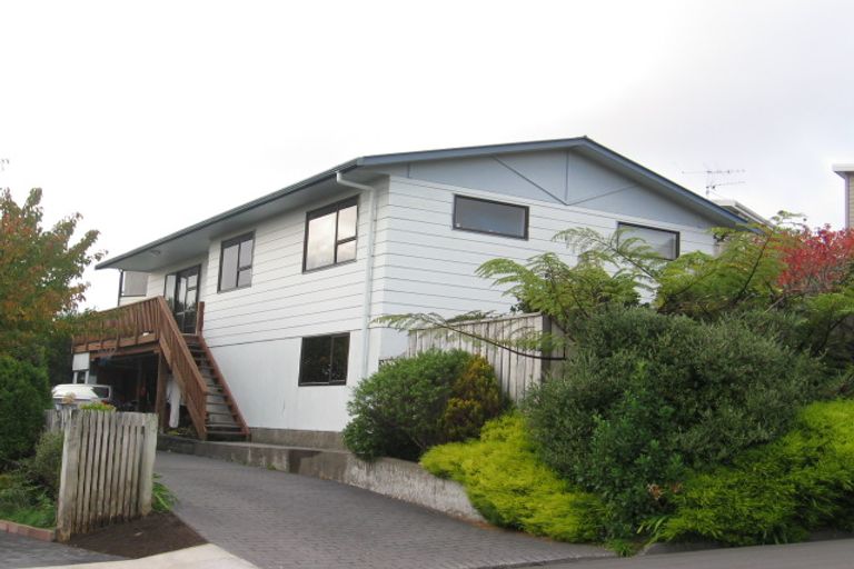 Photo of property in 4 Atwood Grove, Churton Park, Wellington, 6037