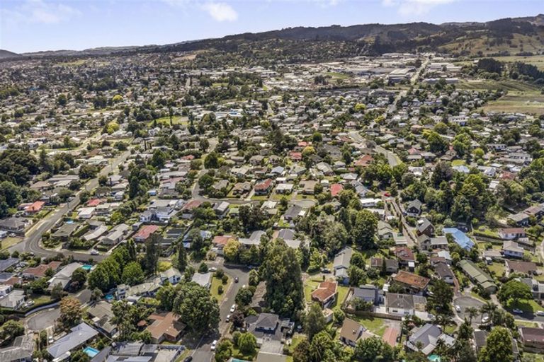 Photo of property in 8 Bushlands Place, Opaheke, Papakura, 2113