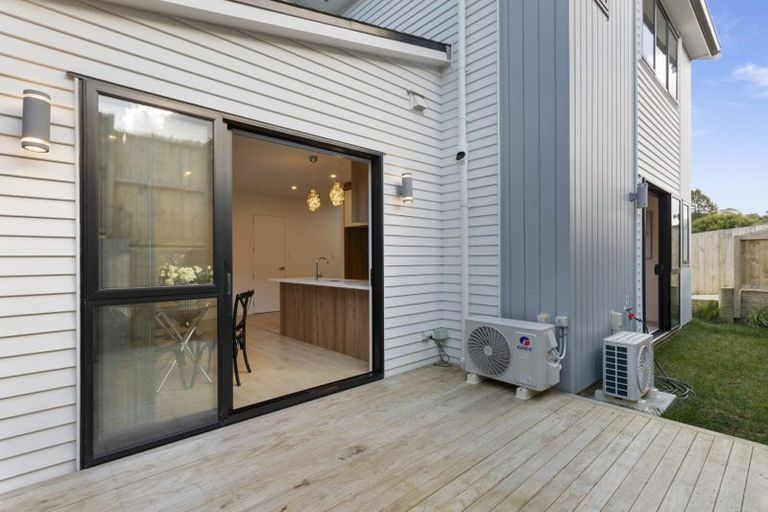 Photo of property in 37 Garton Drive, Massey, Auckland, 0614