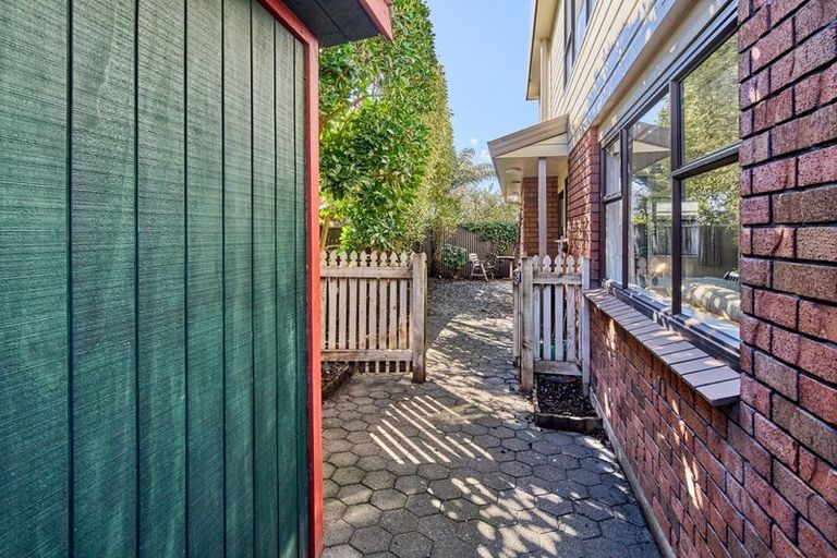 Photo of property in 2/3 Mahoe, Hutt Central, Lower Hutt, 5010