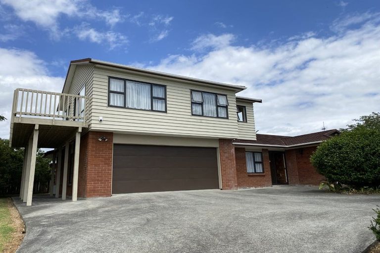 Photo of property in 5 Fielding Crescent, Farm Cove, Auckland, 2012