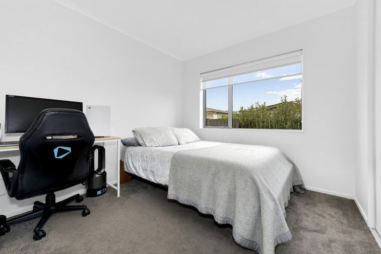 Photo of property in 30 Whareatua Avenue, Takanini, 2112