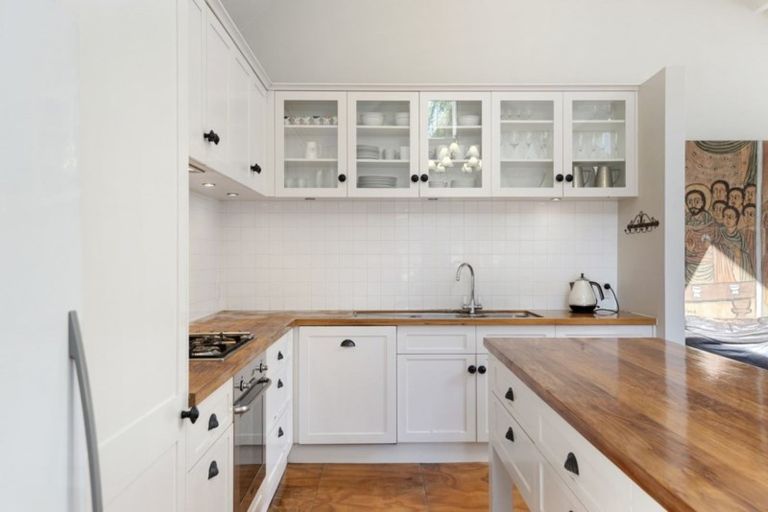 Photo of property in 24 Simeon Quay, Lyttelton, 8082