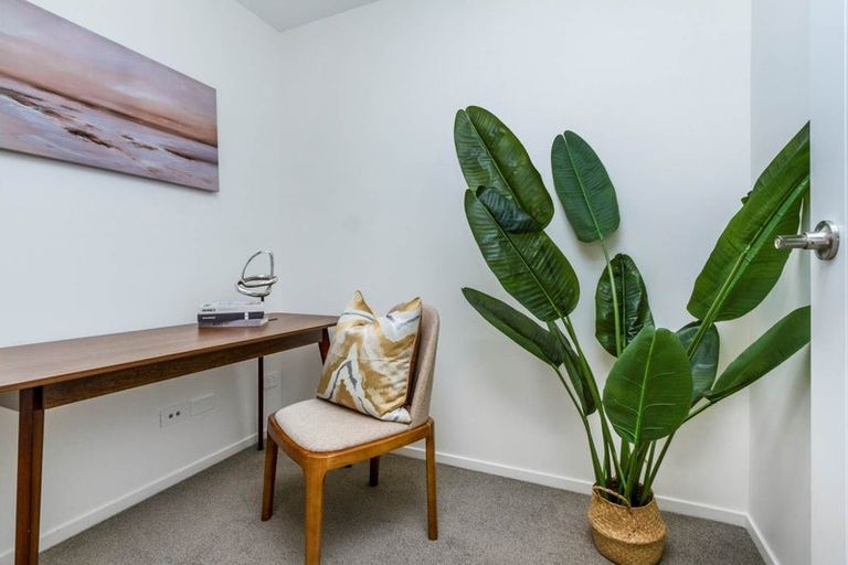 Photo of property in 15/26 Springvale Drive, Fairview Heights, Auckland, 0632