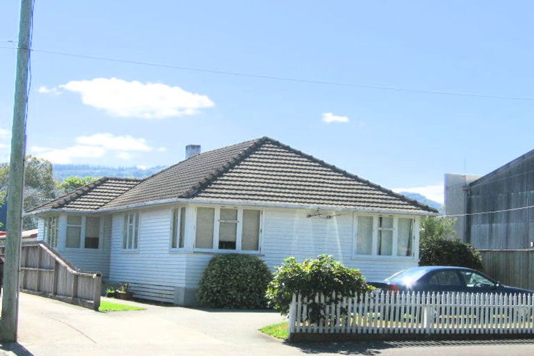 Photo of property in 1/52 Martin Street, Wallaceville, Upper Hutt, 5018