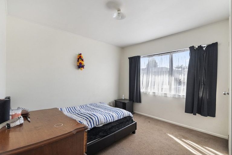 Photo of property in 13a Youngs Road, Papakura, 2110