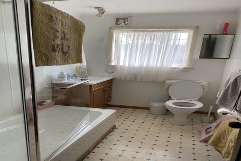 Photo of property in 32 Craig Road, Maraetai, Auckland, 2018