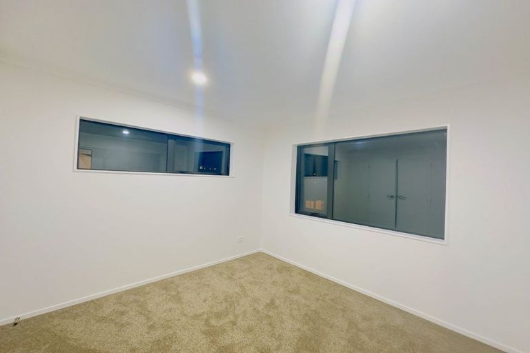 Photo of property in 11e Laurie Avenue, Papakura, 2110