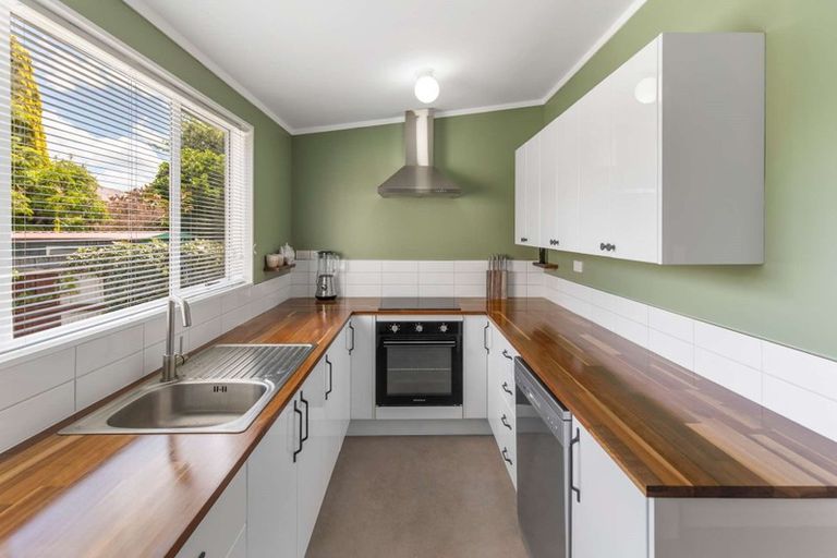 Photo of property in 3 Carlton Avenue, Gonville, Whanganui, 4501