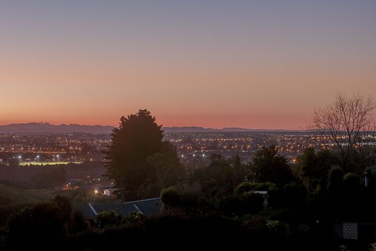 Photo of property in 17 Roger Guy Place, Welcome Bay, Tauranga, 3175