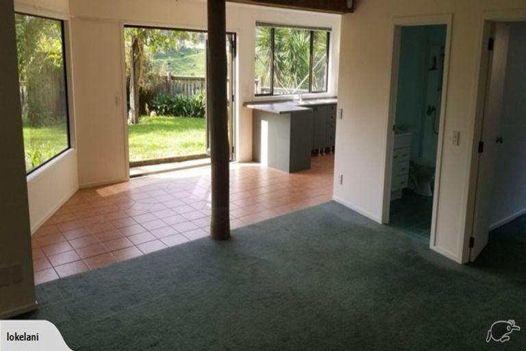 Photo of property in 12 Kaitake Place, Oakura, 4314