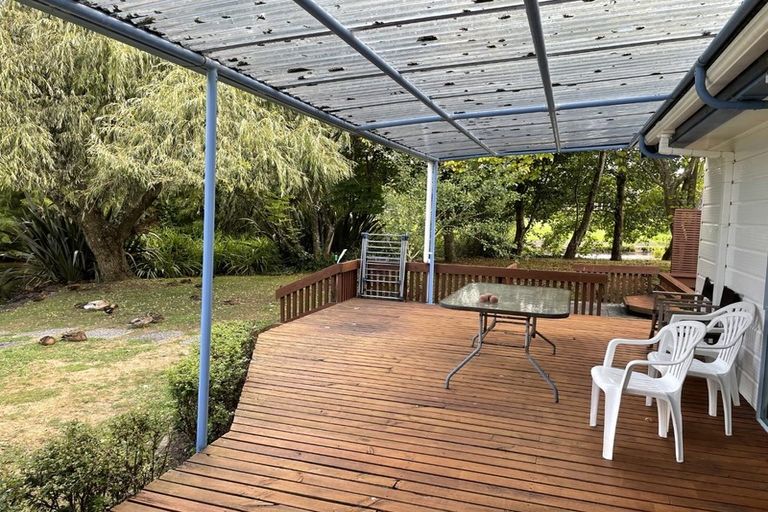 Photo of property in 21 Frank Knight Place, Waiuku, 2123