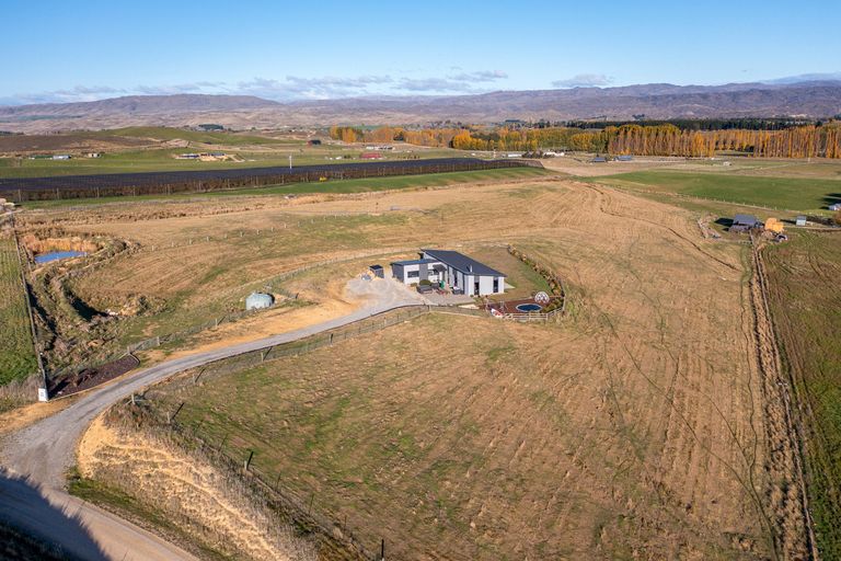 Photo of property in 16 Leaning Rock Road, Springvale, Alexandra, 9393