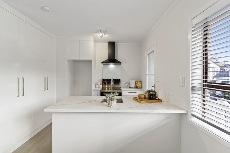 Photo of property in 1/3 Tirimoana Road, Te Atatu South, Auckland, 0602