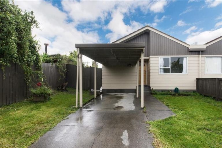 Photo of property in 1/3 Dorendia Place, Clendon Park, Auckland, 2103