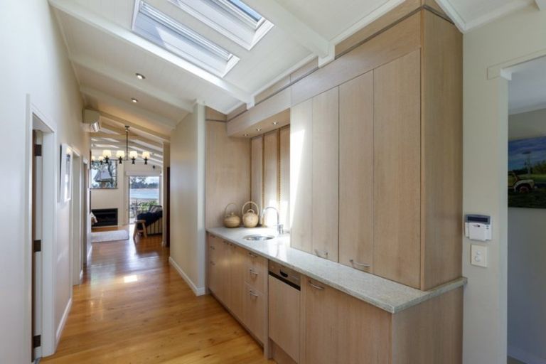 Photo of property in Blackhorse Cottage, 14 Iwa Street, Mapua, 7005