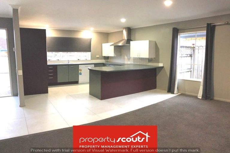 Photo of property in 10 Peachstone Lane, Henderson, Auckland, 0612