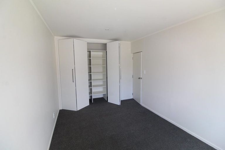 Photo of property in 25 Kamara Road, Glen Eden, Auckland, 0602