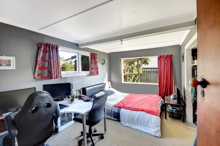 Photo of property in 6 Dickson Street, Macandrew Bay, Dunedin, 9014