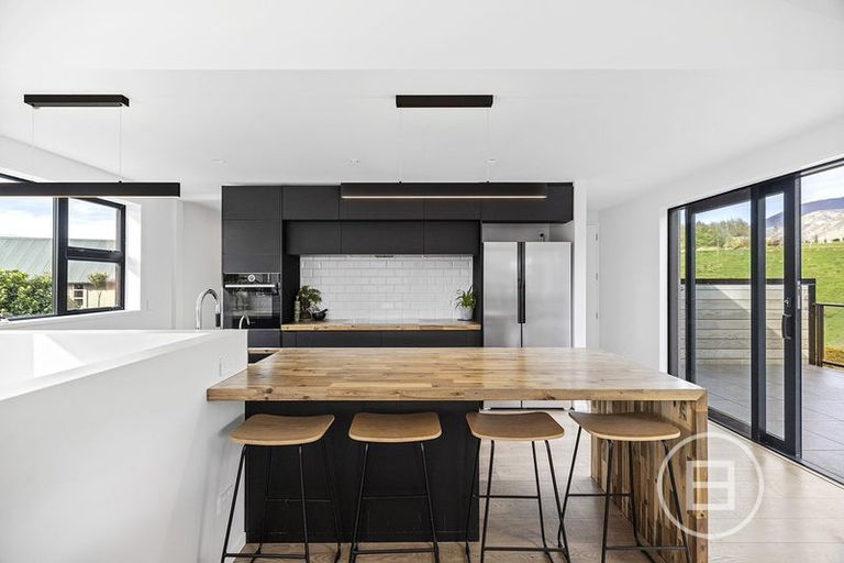 Photo of property in 15 Lorne Street, Lake Hayes, Queenstown, 9304