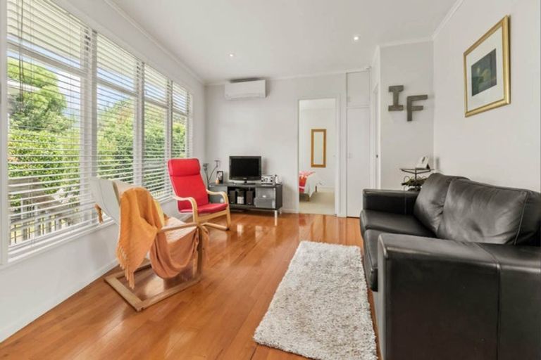 Photo of property in 1/12 Firth Road, Torbay, Auckland, 0630