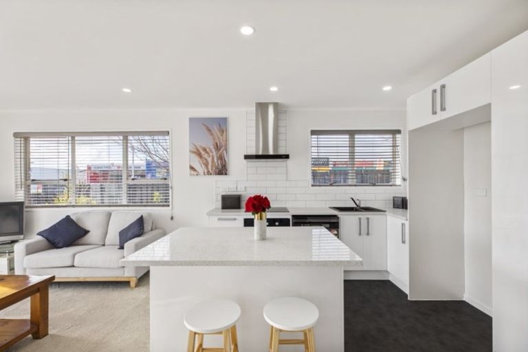 Photo of property in 1/2 Palm Court Drive, Glen Eden, Auckland, 0602