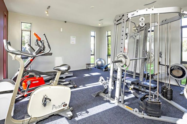 Photo of property in 8/2 Armoy Drive, East Tamaki, Auckland, 2016