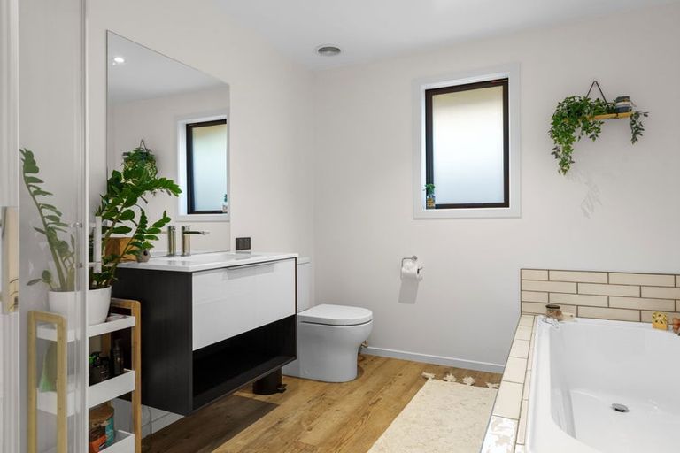 Photo of property in 28 Drayton Street, Richmond, 7020