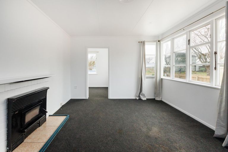 Photo of property in 70 Rangiora Avenue, Roslyn, Palmerston North, 4414