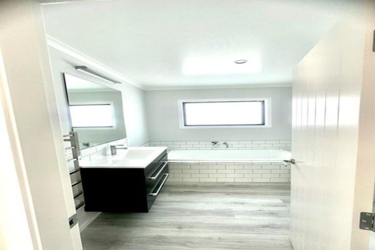 Photo of property in 18a North Street, Petone, Lower Hutt, 5012