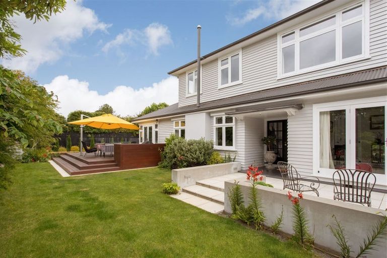 Photo of property in 10 Thornycroft Street, Fendalton, Christchurch, 8052