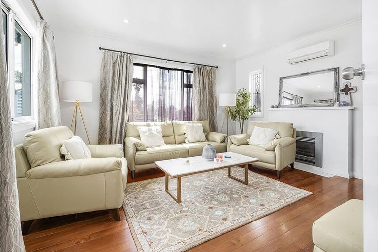 Photo of property in 192 Old Farm Road, Hamilton East, Hamilton, 3216