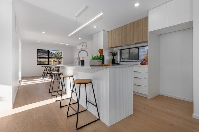 Photo of property in 102 Langdale Avenue, Paraparaumu, 5032