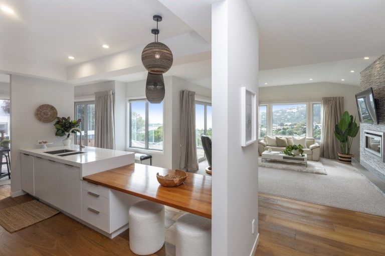 Photo of property in 2 Challenger Lane, Redcliffs, Christchurch, 8081