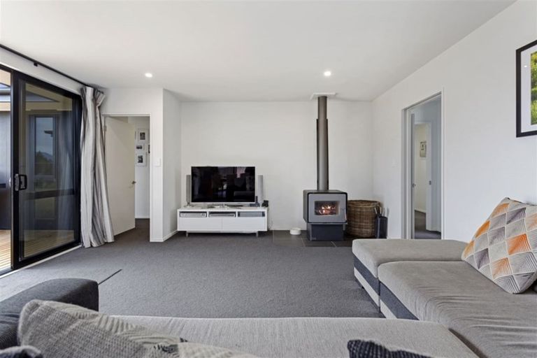 Photo of property in 12 Ruru Place, Oxford, 7430