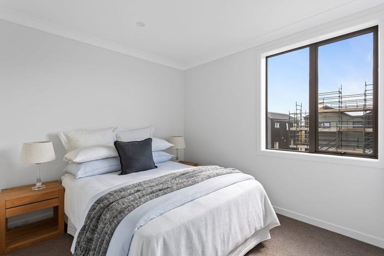 Photo of property in 10 Rauriki Lane, Rosehill, Papakura, 2113