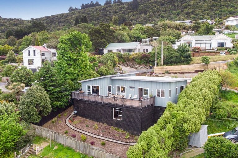 Photo of property in 12 Junction Road, Ravensbourne, Dunedin, 9022