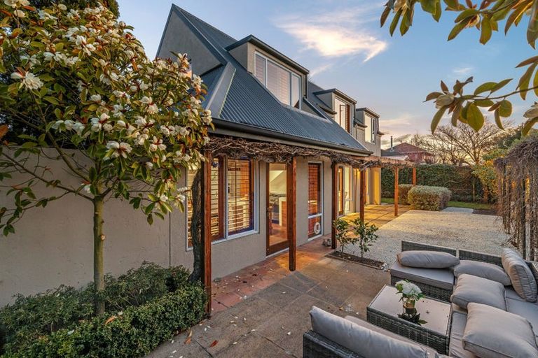 Photo of property in 2/151 Idris Road, Strowan, Christchurch, 8052