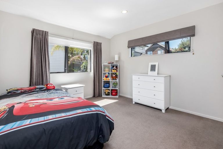 Photo of property in 23c Lexington Drive, Botany Downs, Auckland, 2010